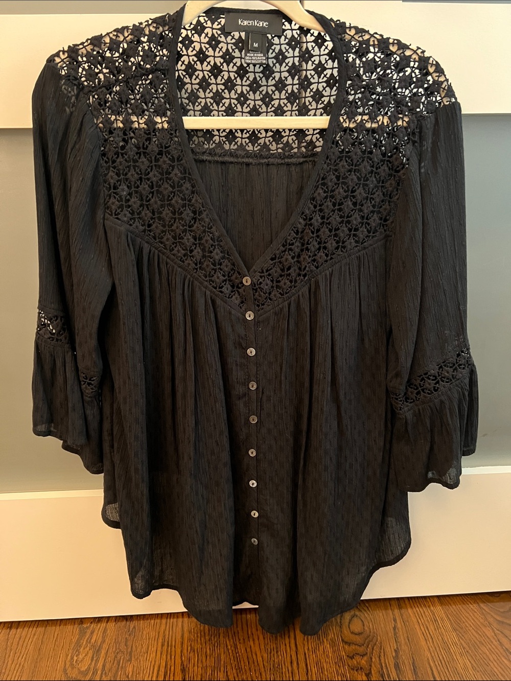 Karen Kane v-Neck button down 3-4 sleeve boho blouse. Size Medium
